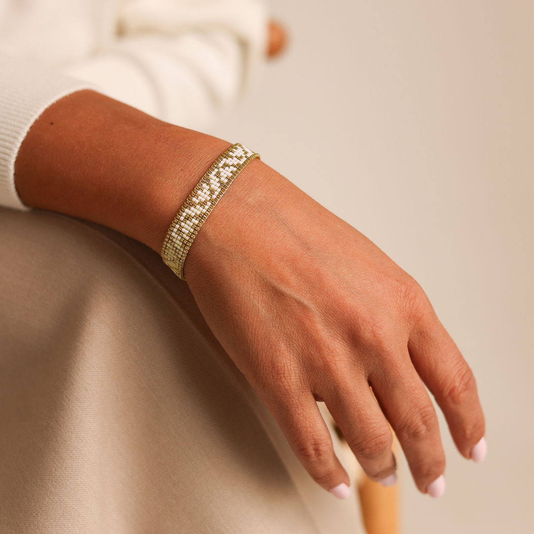 Tulip in White - Bracelet with Palestinian Tatreez Pattern