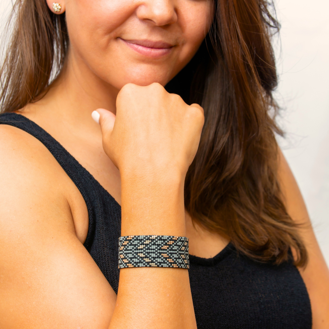 The Wheat Ears - Bracelet with Palestinian Tatreez Pattern