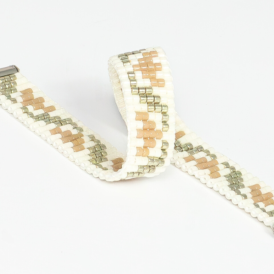 Tulips bracelet showcasing a Tatreez pattern from Ramallah in Beige Cream and Silver