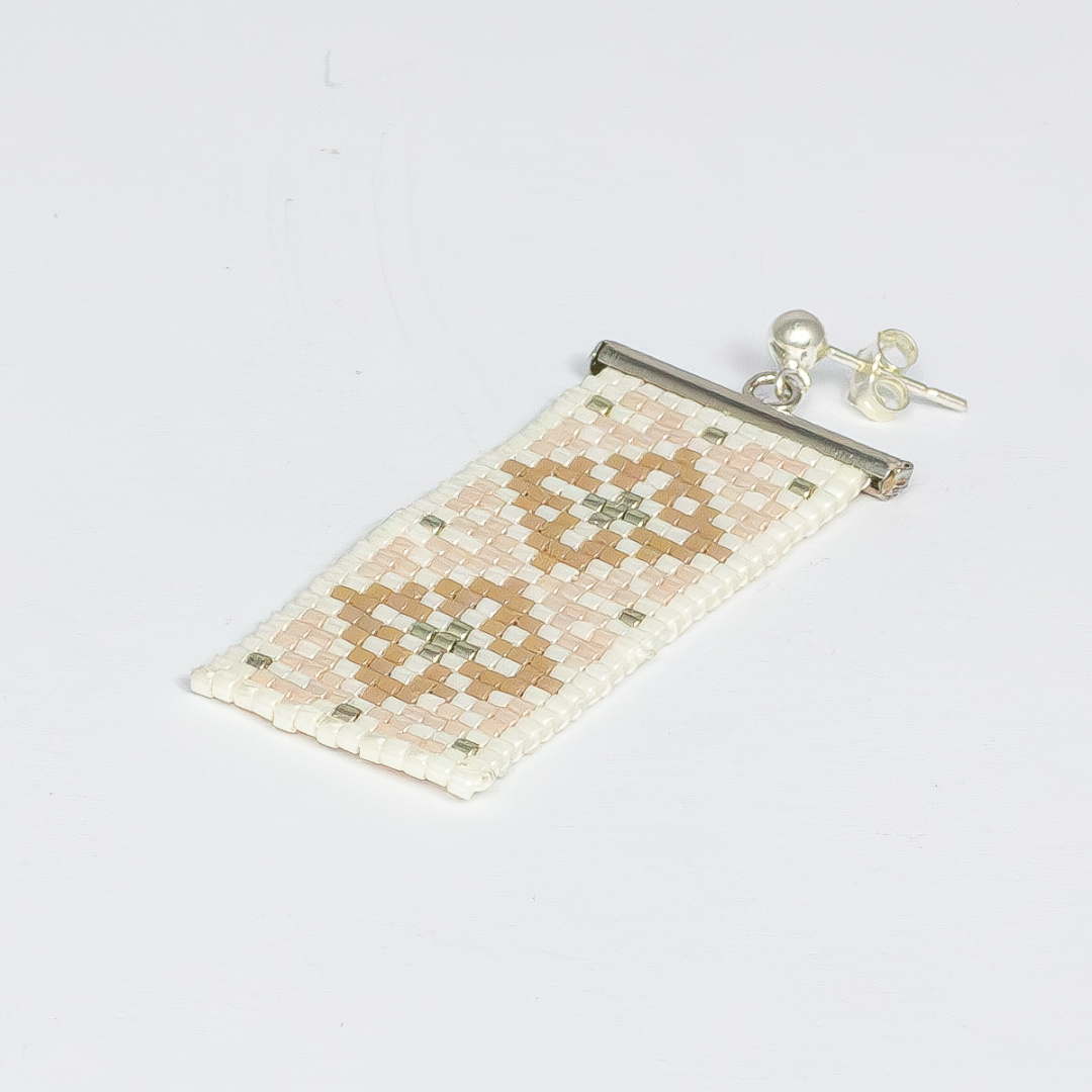 Earrings with Palestinian Tatreez patterns from Ramallah in Beige Cream and Silver