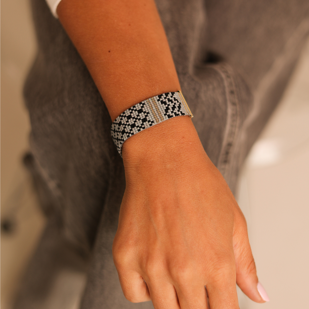 Gray_Kuffieyh_Bracelet Gray Gold and Black Miyuki Beads