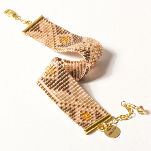 Tatreez Pattern on handwoven beaded bracelet 