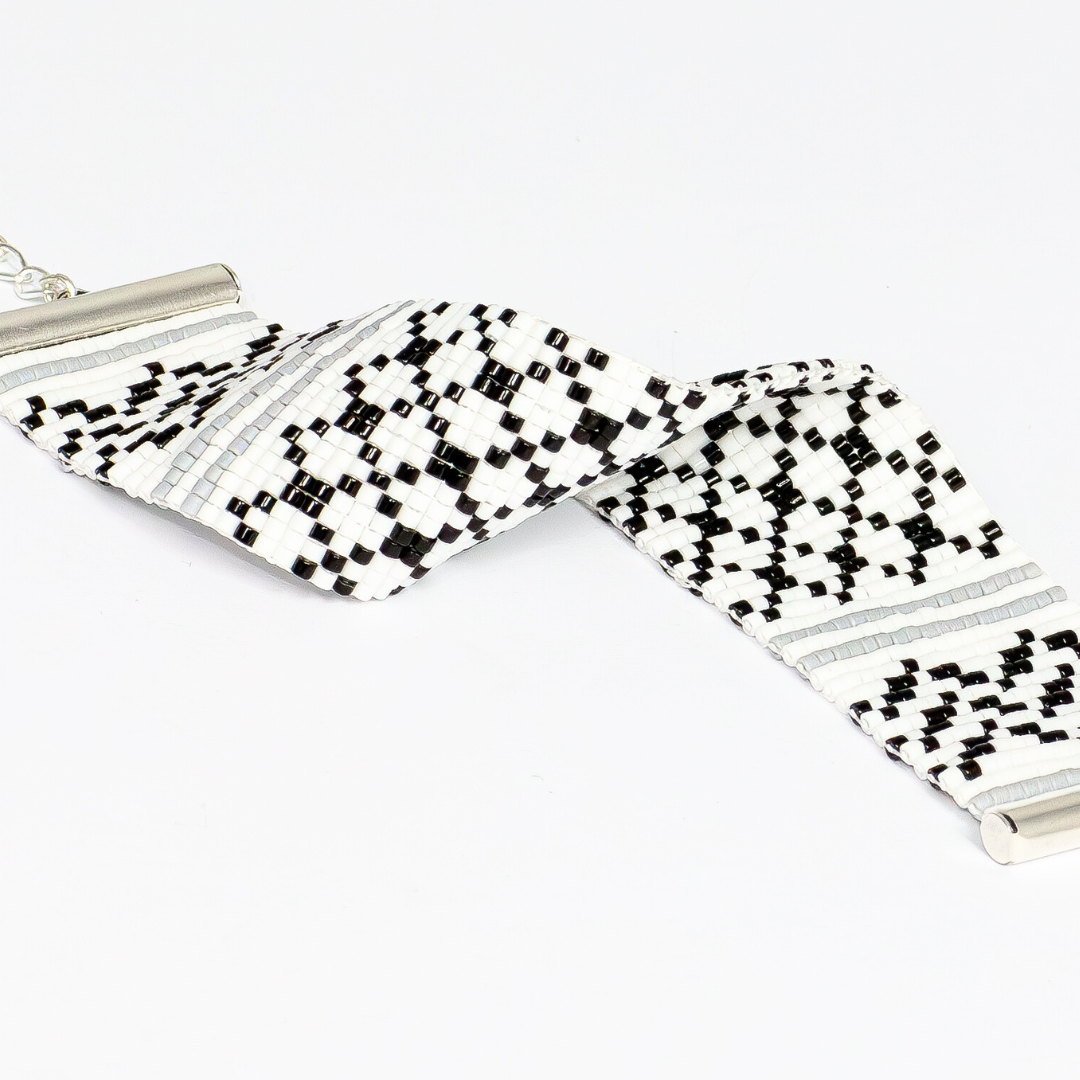 Kuffiyeh Bracelet Thick with Keffiyeh classic white and black design